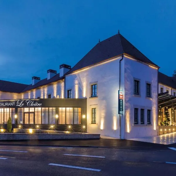 Hôtel & Spa Les Sept Fontaines Best Western Premier、トゥールニュのホテル