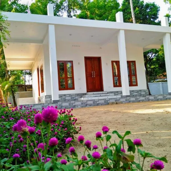 Coconut Garden, hotel in Cherai Beach