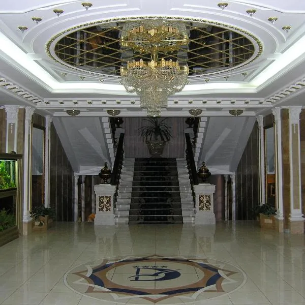 Dnipro Hotel, hótel í Cherkasy