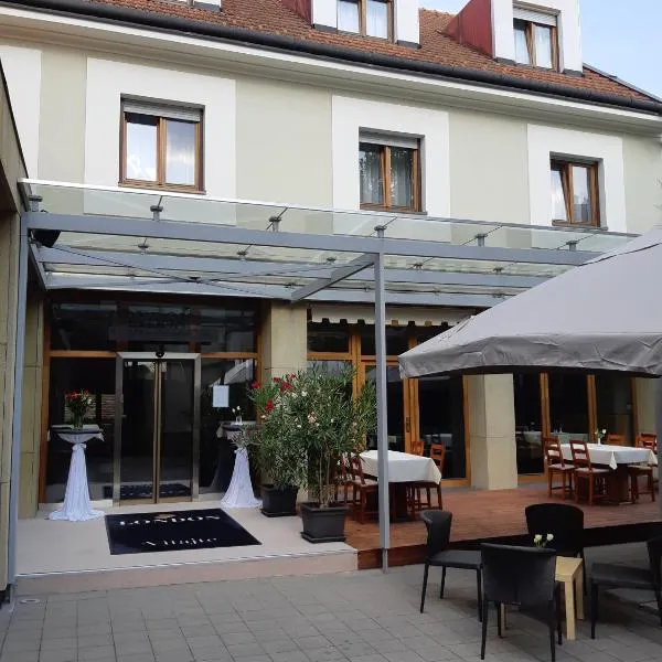 Trnava में, होटल LONDON Boutique hotel & Restaurant