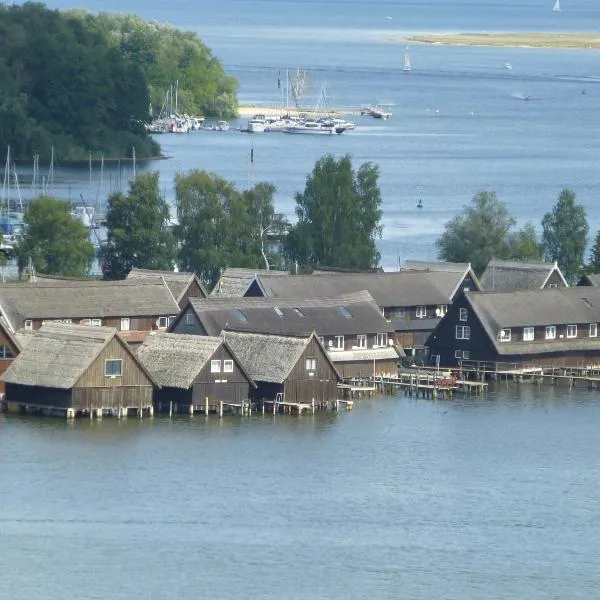 Zwei Seen Ferienhaus, готель у місті Canow