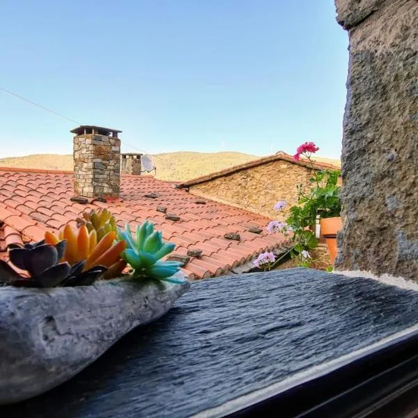 Casa Catraia Gondramaz no Pulmão da Serra da Lousã, hotel in Gondramaz