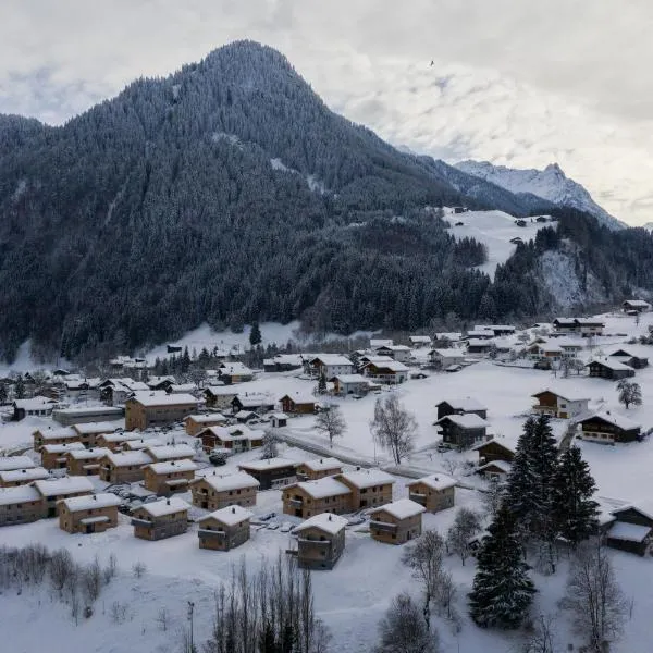 Chalet-Resort Montafon, хотел в Шрунс