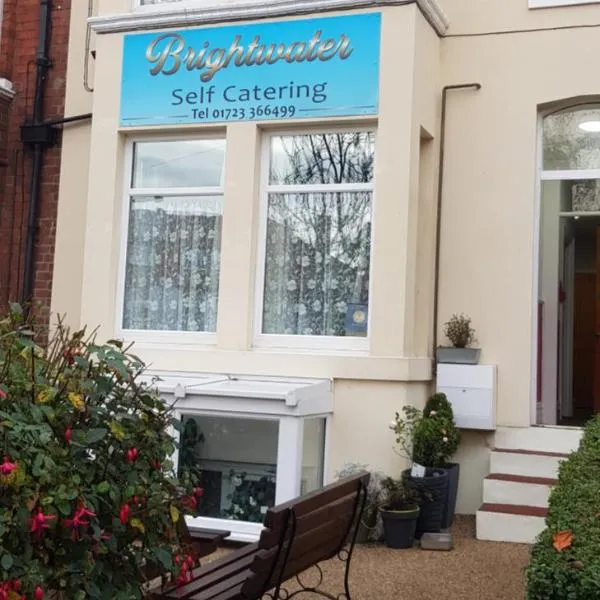 Brightwater family room for up to 3 people with shared facilities, ξενοδοχείο σε Scarborough