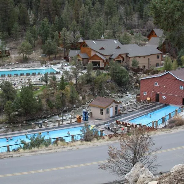 Mount Princeton Hot Springs Resort, hotel en Nathrop (Colorado)