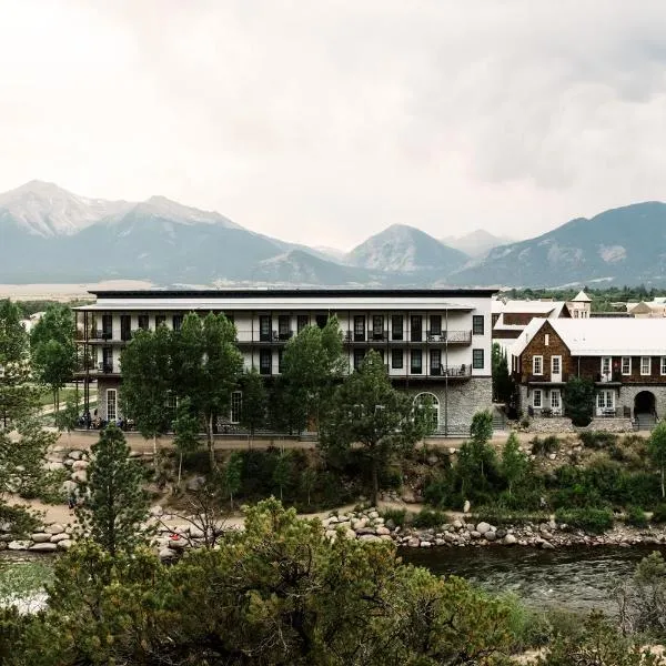 Surf Hotel & Chateau, hotel en Buena Vista (Colorado)