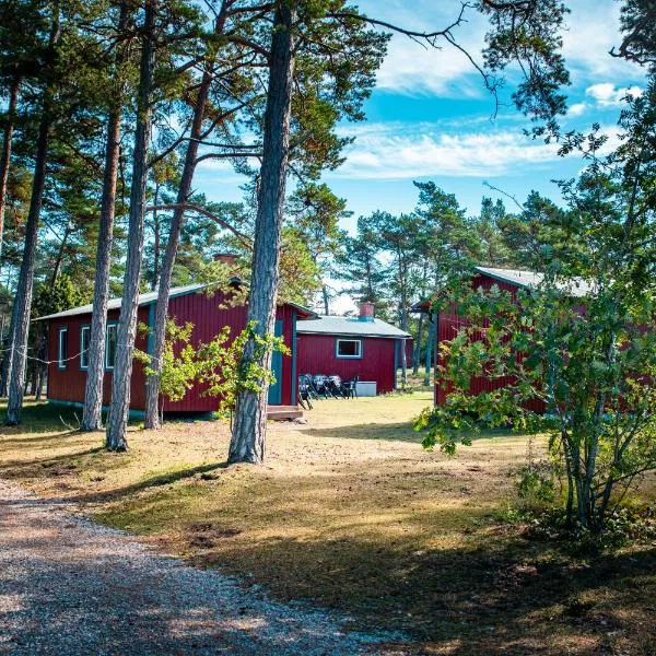 Lickershamns Semesterby – hotel w mieście Slite