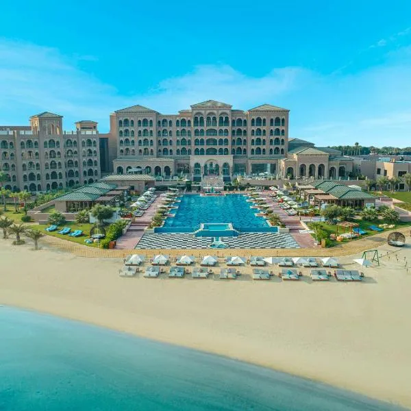 Royal Saray Resort, hôtel à Manama