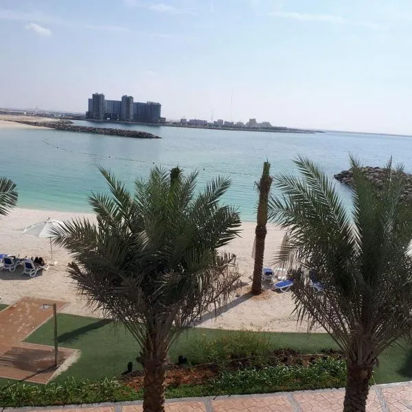 2 Bedroom Deluxe Beach Apartment Al Marjan, hotel v destinaci Ras al Khaimah