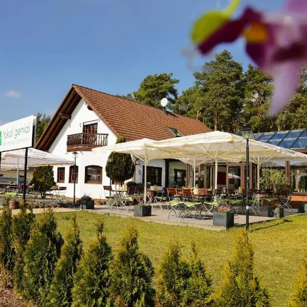 Lokal Genial Pension & Restaurant, hotelli kohteessa Beelitz