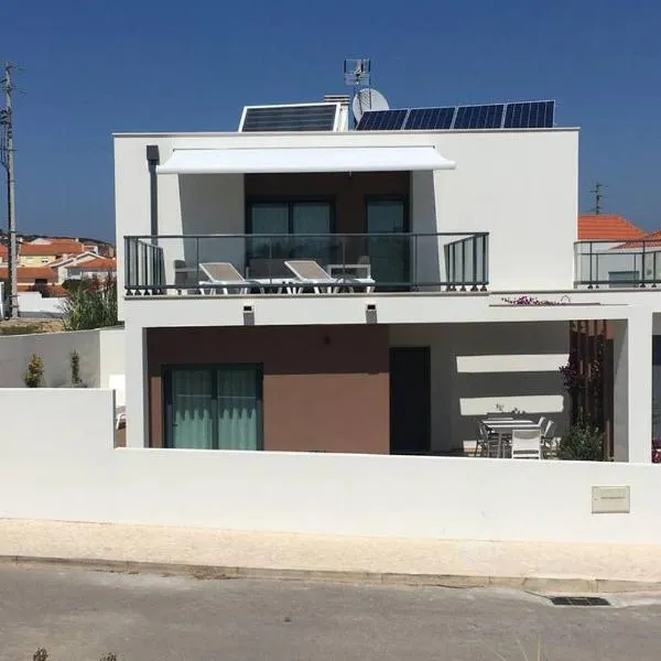 Villa das Hortas - modern villa at Silvercoast - Portugal, ξενοδοχείο σε Sao Martinho do Porto