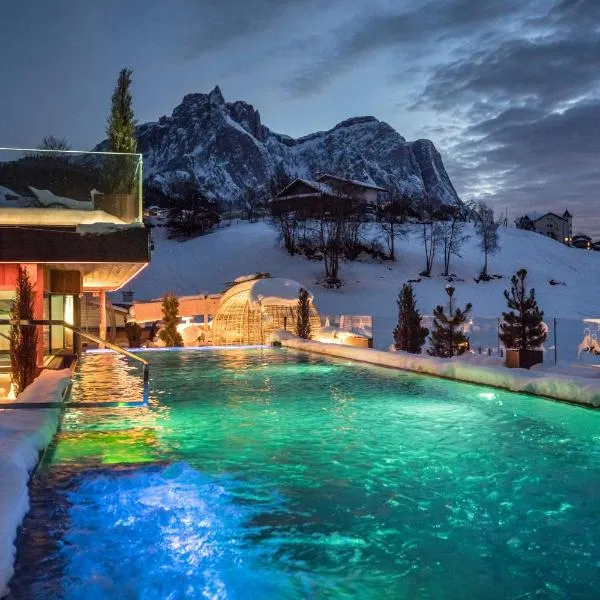 ABINEA Dolomiti Romantic SPA, hotel u gradu 'Castelrotto'