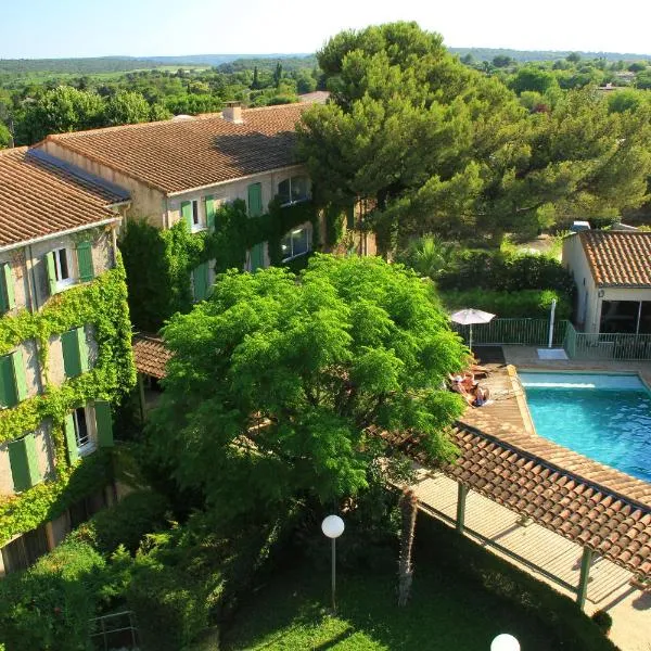 Logis Hotel Restaurant Uzès Pont du Gard, hotel di Uzes