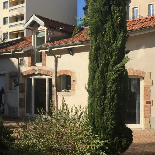 La Suite Alain, viešbutis mieste Ludres