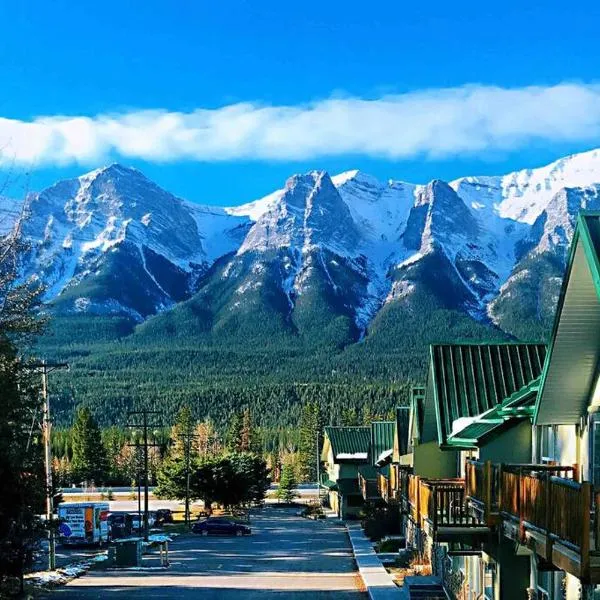 MountainView -PrivateChalet Sleep7- 5min to DT Vacation Home, hotel in Canmore