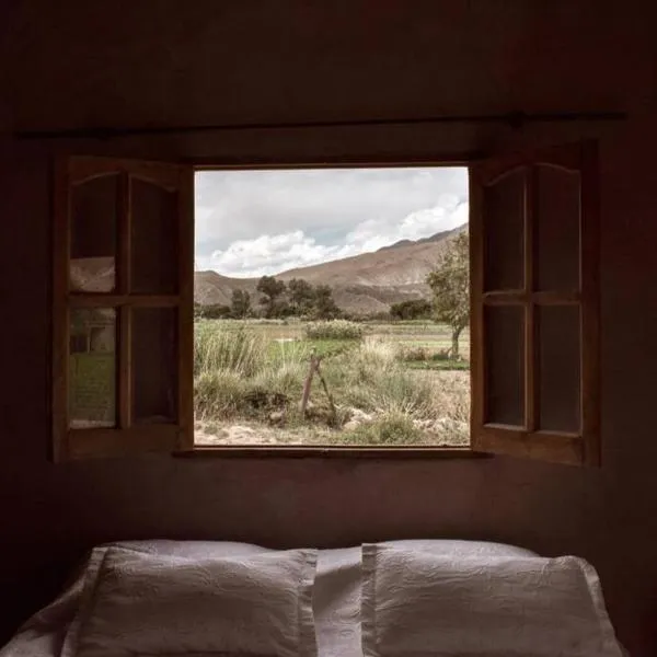 Ruphay: Cabaña equipada con vista a los cerros en el campo, hotell sihtkohas Purmamarca