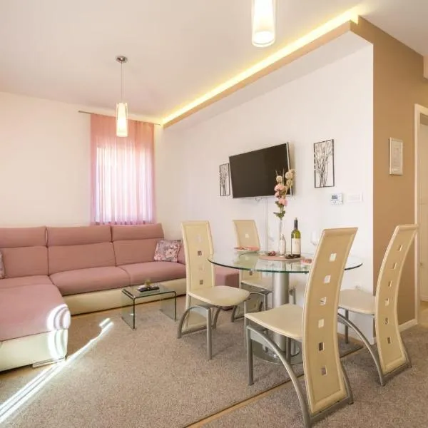 Apartment SARA - free parking for 2 cars, hotel a Zagabria