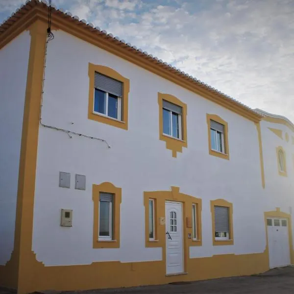 Local Guesthouse, hotell i Sagres