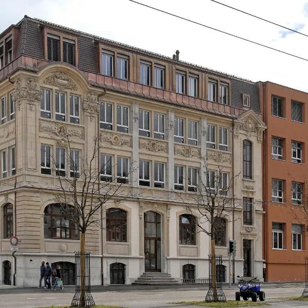 HéberGement du POD, hotel din La Chaux-de-Fonds