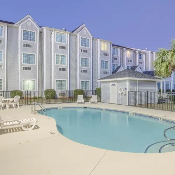 Microtel Inn & Suites by Wyndham Gulf Shores, מלון בגולף שורז