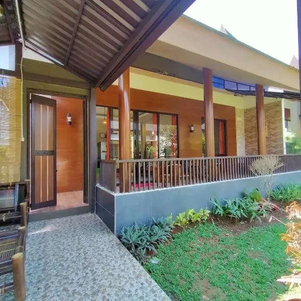 Vimala Hill villa and resort - 3 bedrooms, hotell sihtkohas Bogor