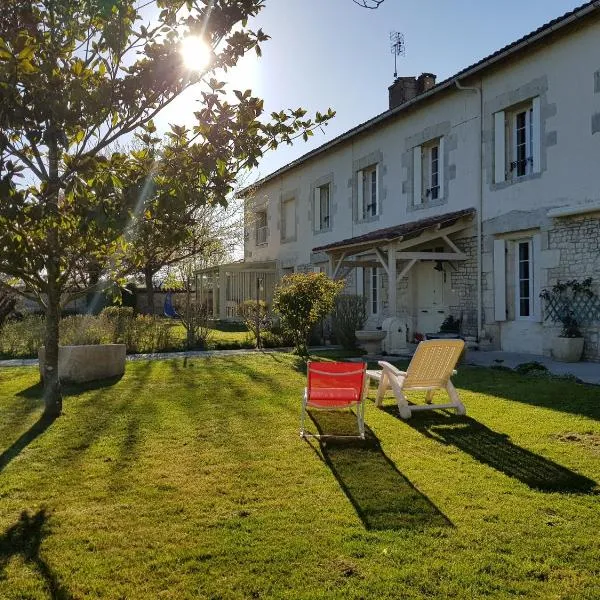 Domaine de Pelouaille - chambre d'hôtes, hotel di Saint-Jean-dʼAngely