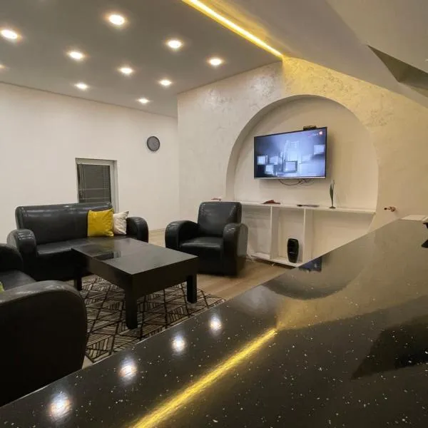 LUNA Apartment, hotell i Novi Pazar