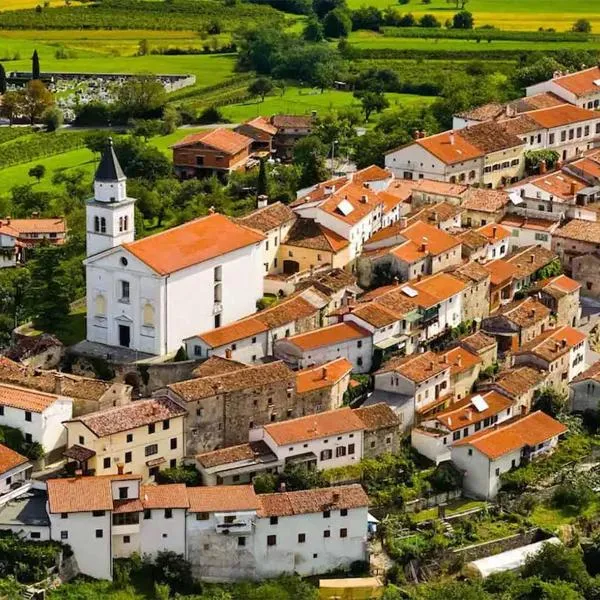 Apartma in soba Vipavski Križ, hotel v destinaci Sežana