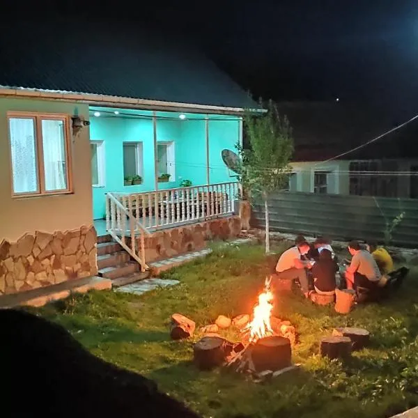 Green Hostel, hótel í Kazbegi