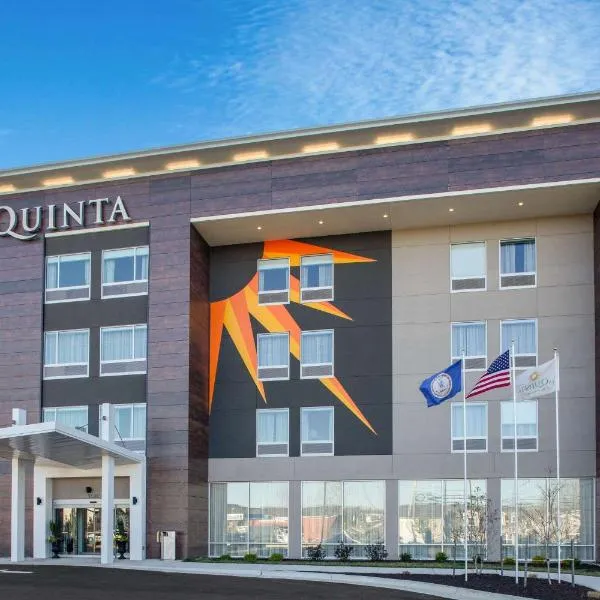 La Quinta Inn & Suites by Wyndham Manassas, VA- Dulles Airport，蓋恩斯維爾的飯店