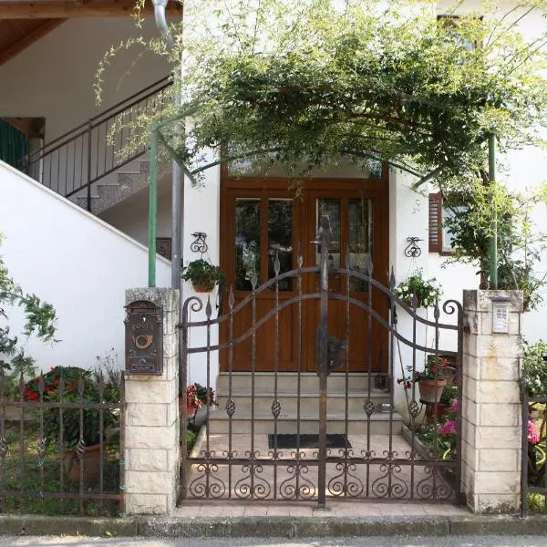 Rooms Torcello - with shared bathroom, ξενοδοχείο σε Piran