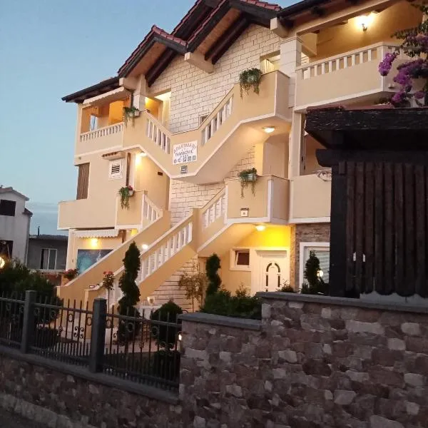 Apartments 2 Ivanković: Stari Grad şehrinde bir otel