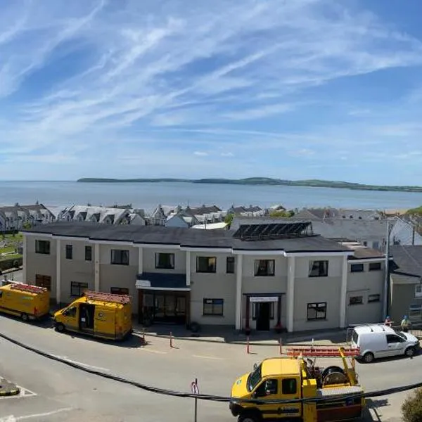 Fort Conan Hotel, hotell i Duncannon