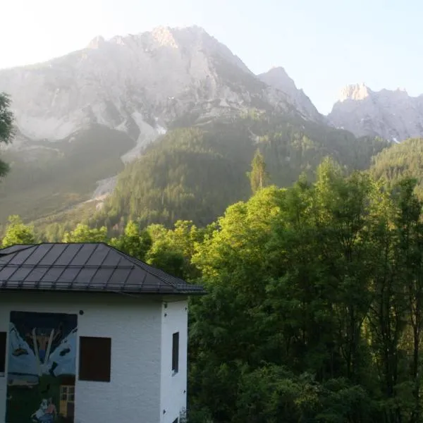 Dolomiti house, готель у місті Сан-Віто-ді-Кадоре