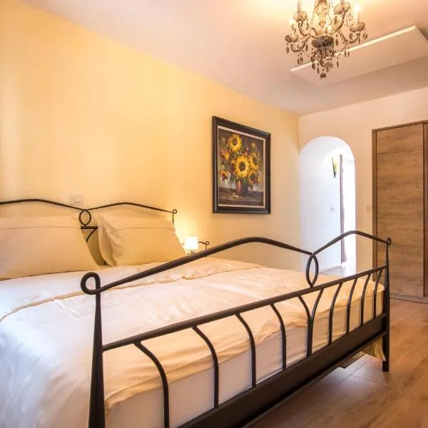 Vila Radolca apartments & rooms, hotell i Radovljica