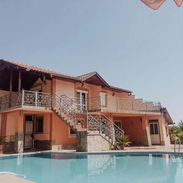 Villa Katerina & Pool, hotel u Gevgeliji