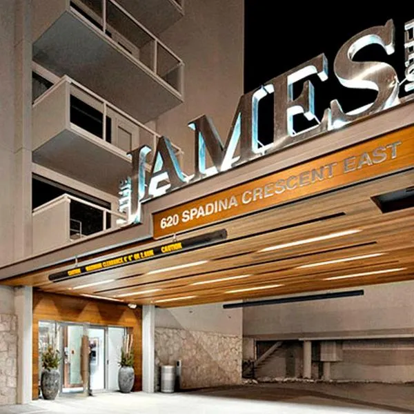 새스커툰에 위치한 호텔 The James Hotel