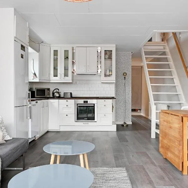 Entire modern home in Stockholm Kista - suitable for four persons โรงแรมในสต็อกโฮล์ม