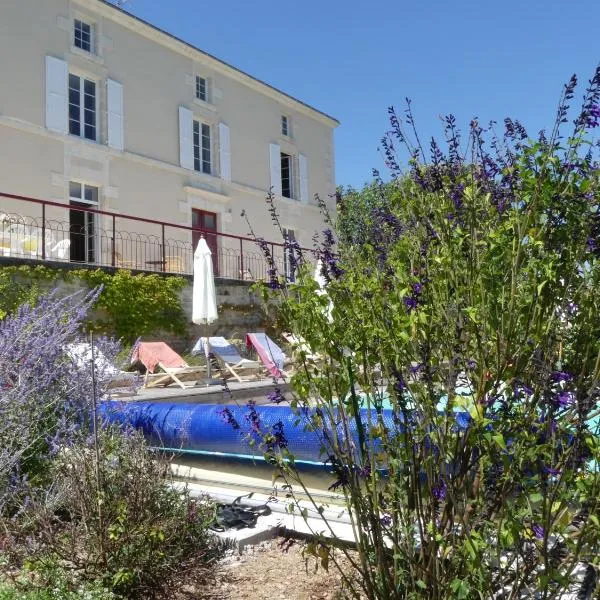 Les Jardins de Xanton, hotel in Xanton-Chassenon