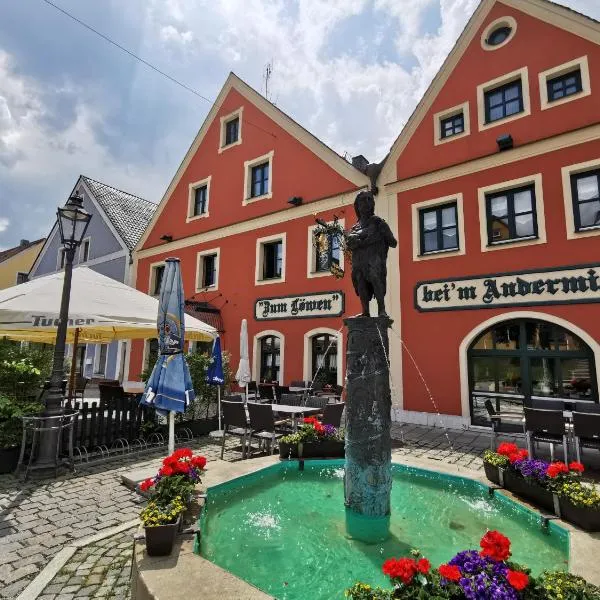 Hotel Gasthof Zum Löwen, hotel v mestu Velburg