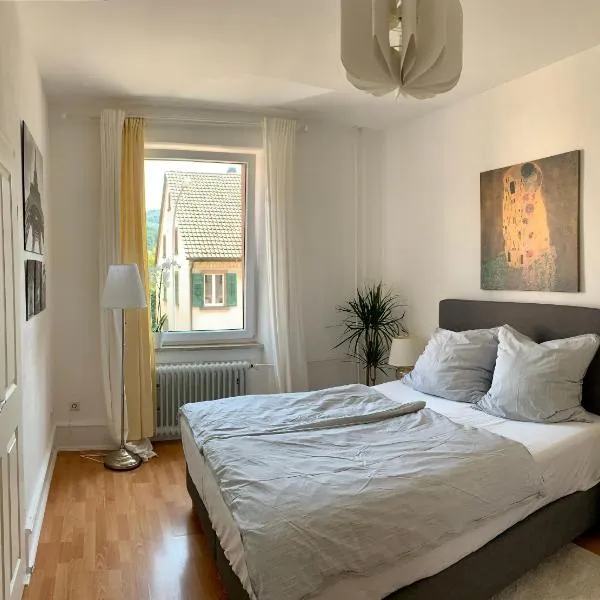 Citynahes Apartment für die ganze Familie oder Gruppen in ruhiger Lage, hotel en Freiburg im Breisgau