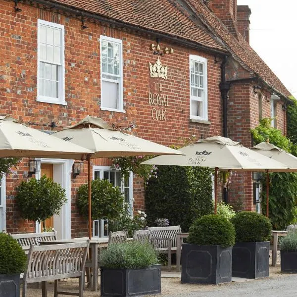 The Royal Oak, Yattendon, hotelli kohteessa Thatcham