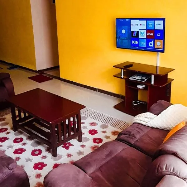 Essy's Furnished Homes Nakuru with pool & GYM, hotel en Nakuru