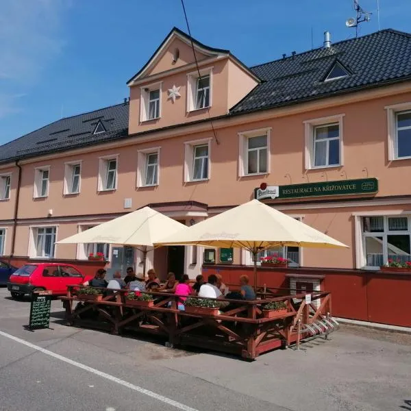 Penzion a restaurace na Křižovatce, Hotel in Kunratice