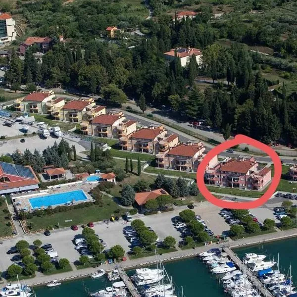 Apartment Residence Marina Portorož LEVANT 203，波爾托羅的飯店