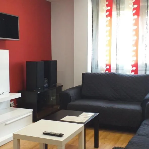 Apartamento Los Lirios Logroño, hotel a Logroño