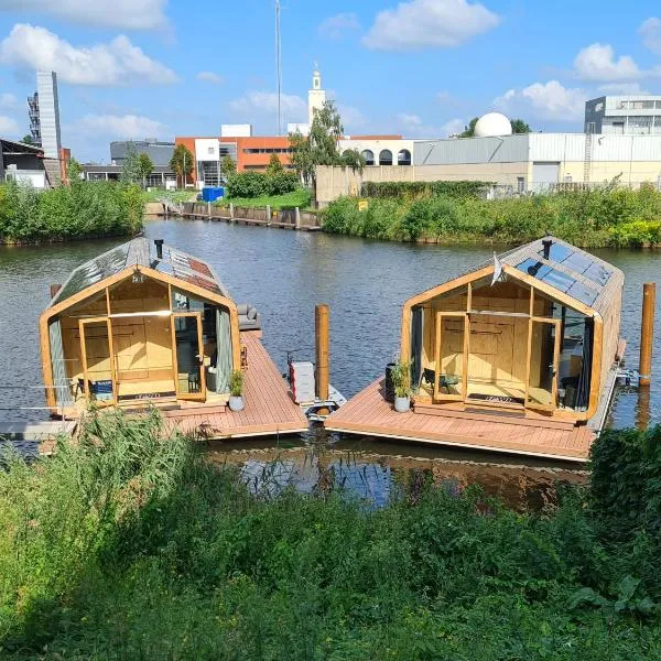 Wikkelboats @ Tramkade Den Bosch, hotel v destinaci Den Bosch