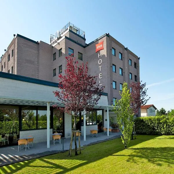 Hotel Ibis Firenze Prato Est, hotel en Prato