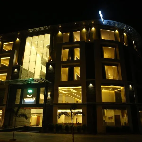 Woodies Bleisure Hotel, hotell i Kozhikode