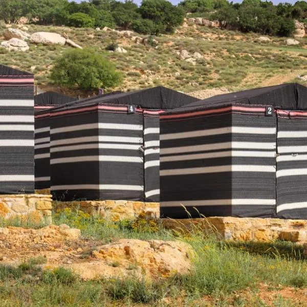 Ein lahda camp-site, מלון בEl Jāyā